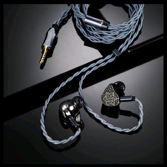Unique Melody / UM Maven III / Maven 3 Moonshard - Premium 12 Drivers In Ear Monitor Earphone / IEM Original