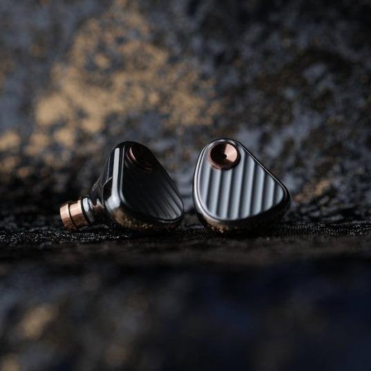 AUNE IR300 / IR-300 10mm Dynamic Driver IEM In Ear Monitor Headphones, Earphones & Accessories Original